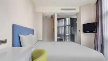 Standard Double Room | In-room safe, desk, laptop workspace, iron/ironing board