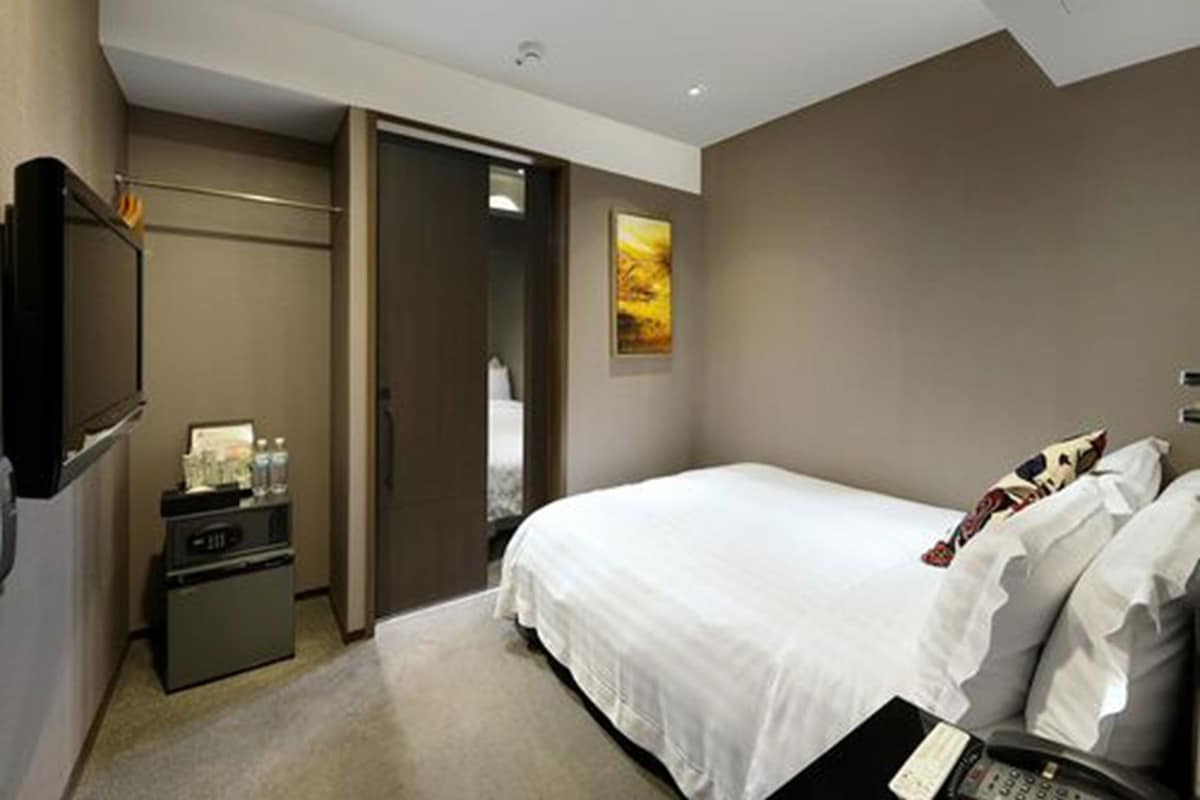 In-room safe, desk, laptop workspace, iron/ironing board (on request)
