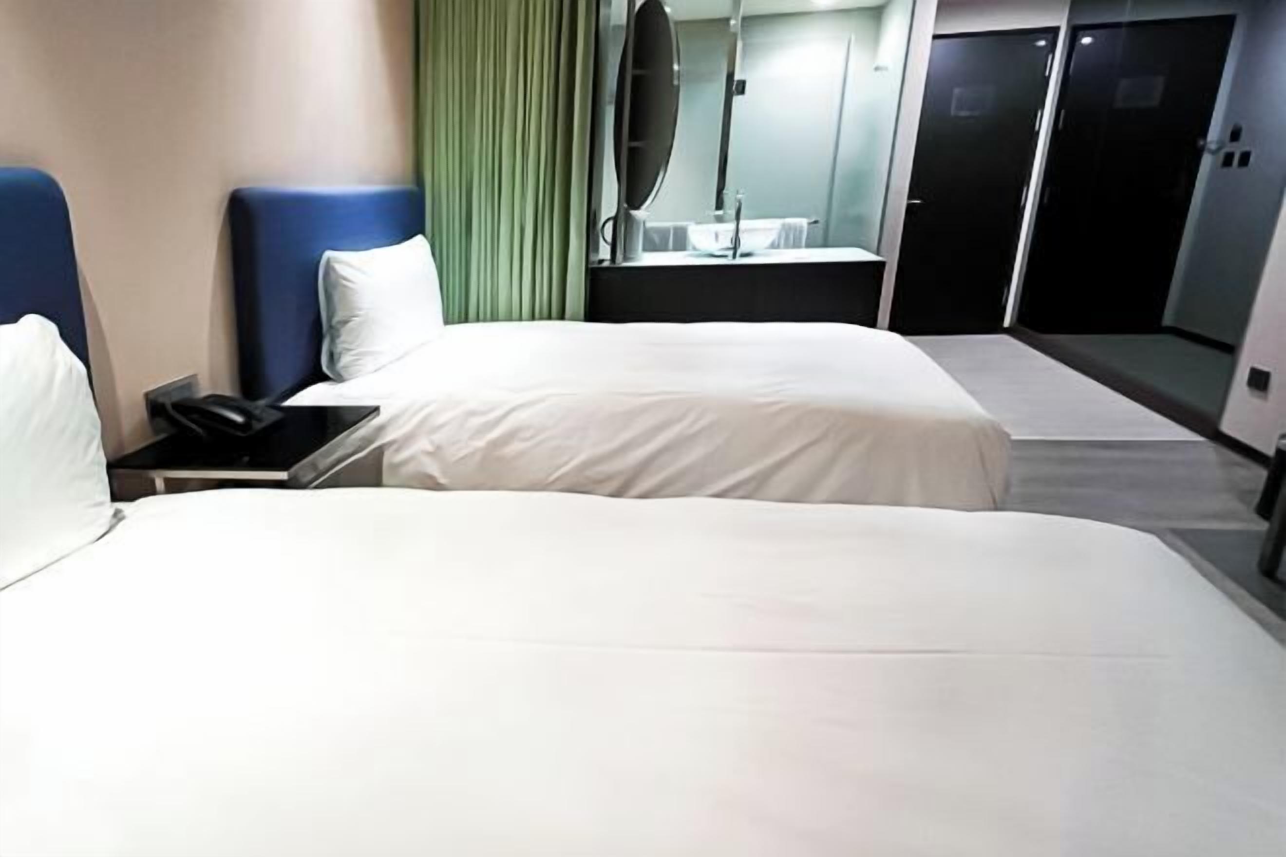 In-room safe, desk, laptop workspace, iron/ironing board