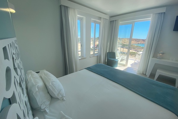 Double Room, Terrace, Sea View | Minibar, blackout drapes, iron/ironing board (on request), WiFi (free)