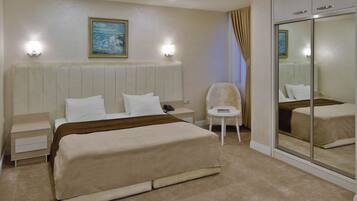 Minibar, in-room safe, desk, soundproofing