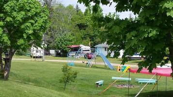 Aire de jeux - extérieure