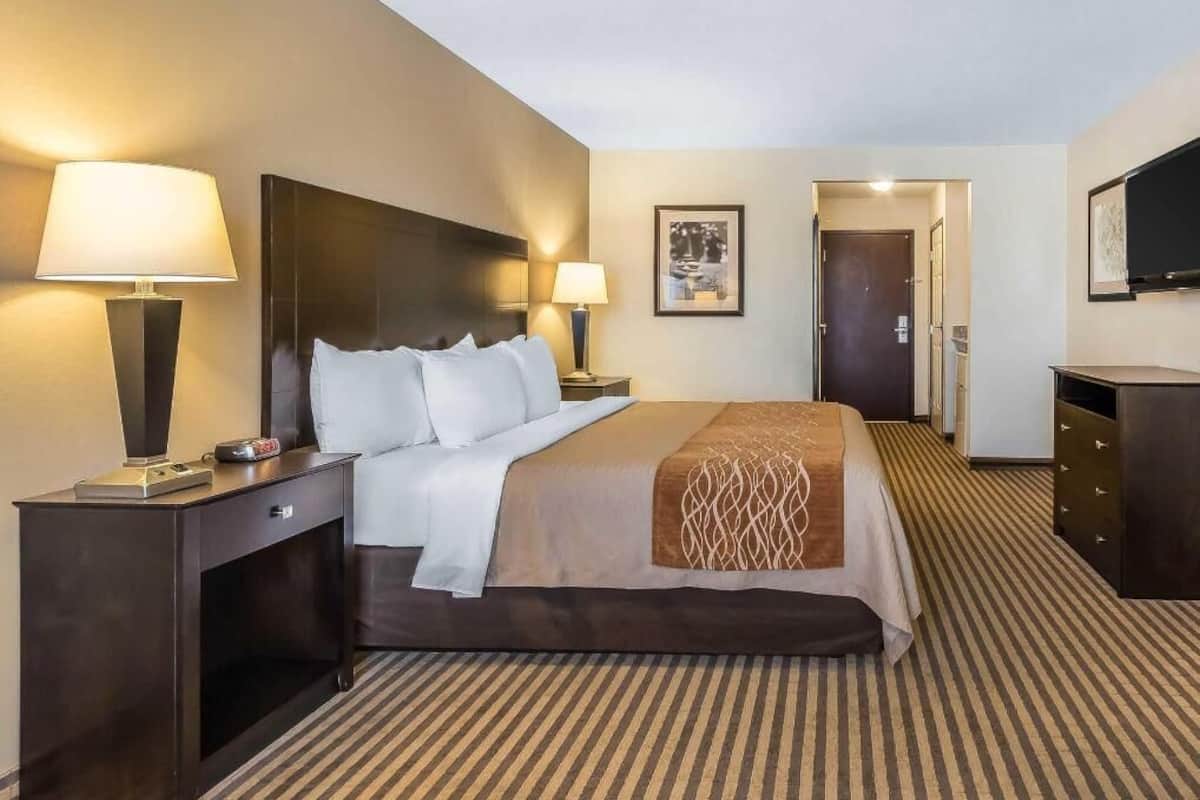 Schreibtisch, Bügeleisen/Bügelbrett, WLAN, Bettwäsche