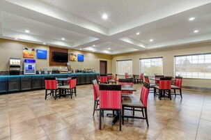 Desayuno continental incluido todos los días 