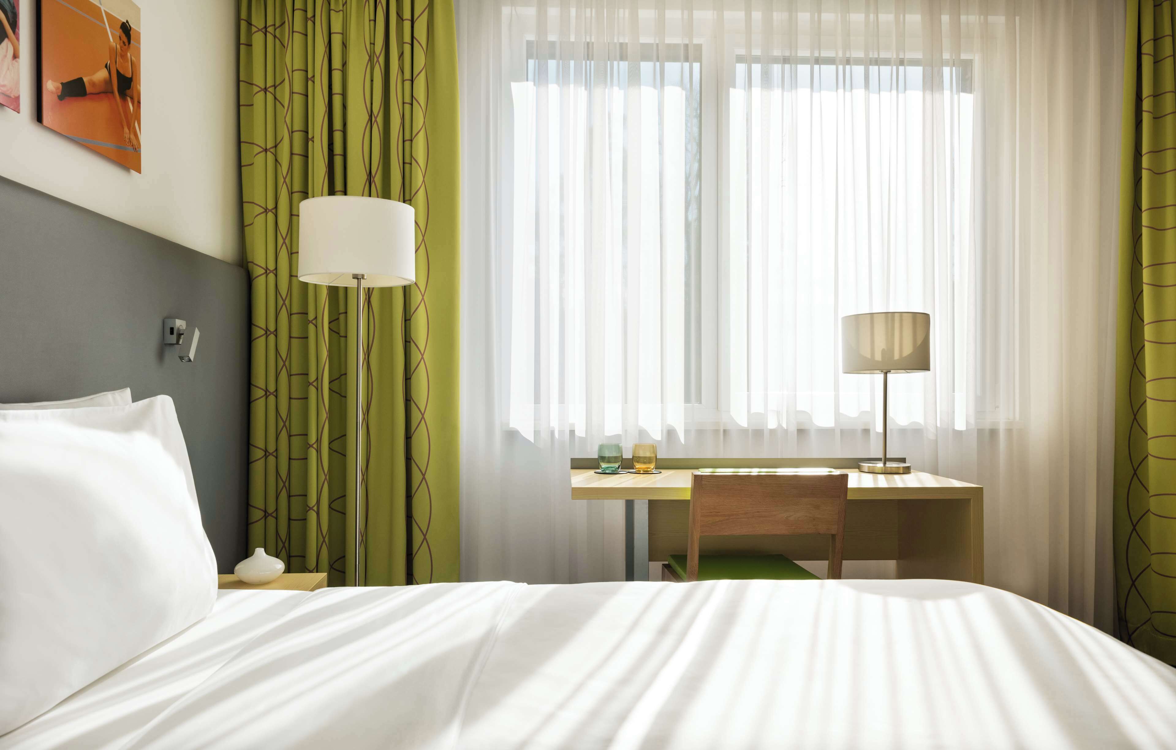 Hypo-allergenic bedding, in-room safe, desk, laptop workspace