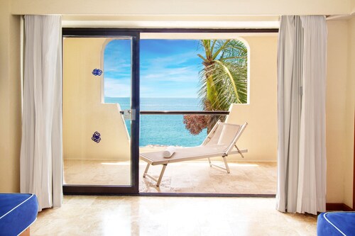 Plaza Pelicanos Grand Beach Resort - All Inclusive