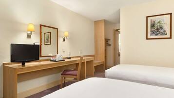 Desk, free cots/infant beds, free WiFi, bed sheets