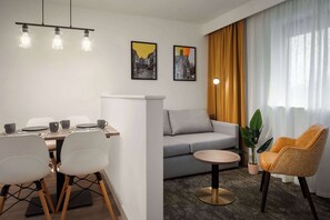 Apartment, Multiple Beds