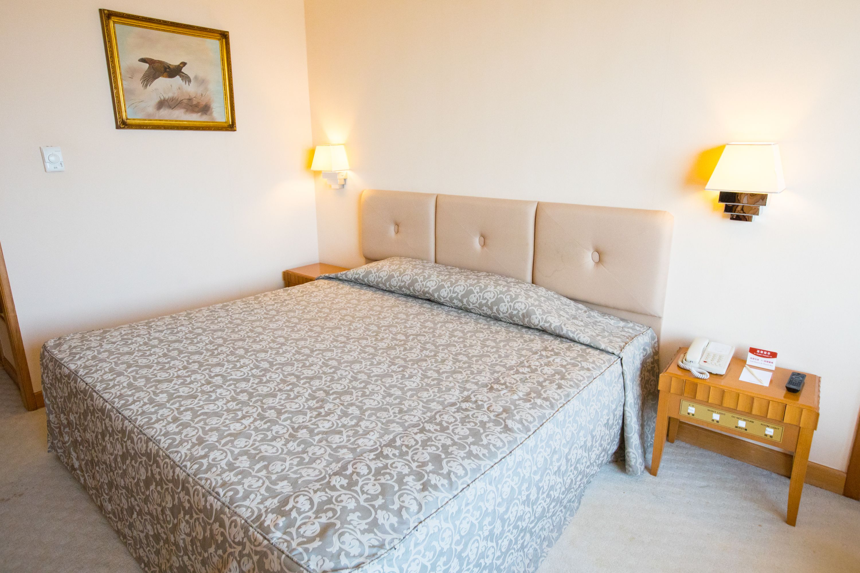 executive double or twin room | desk, free cots/infant beds, rollaway beds, free wifi