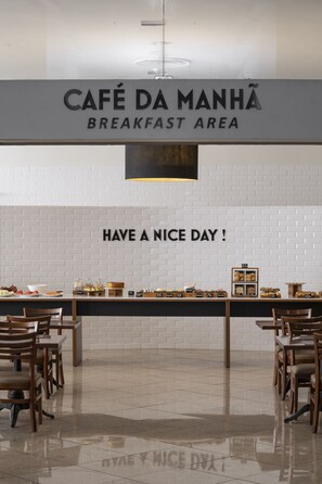 Free buffet breakfast on weekdays  - Monreale Express Ribeirão Preto (Ribeirão Preto)