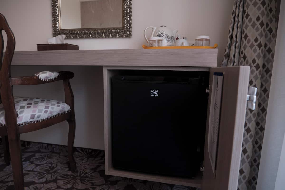 Deluxe-Suite, 1 King-Bett, Nichtraucher (with Sofabed) | Zimmersafe, Schreibtisch, Bügeleisen/Bügelbrett, kostenloses WLAN