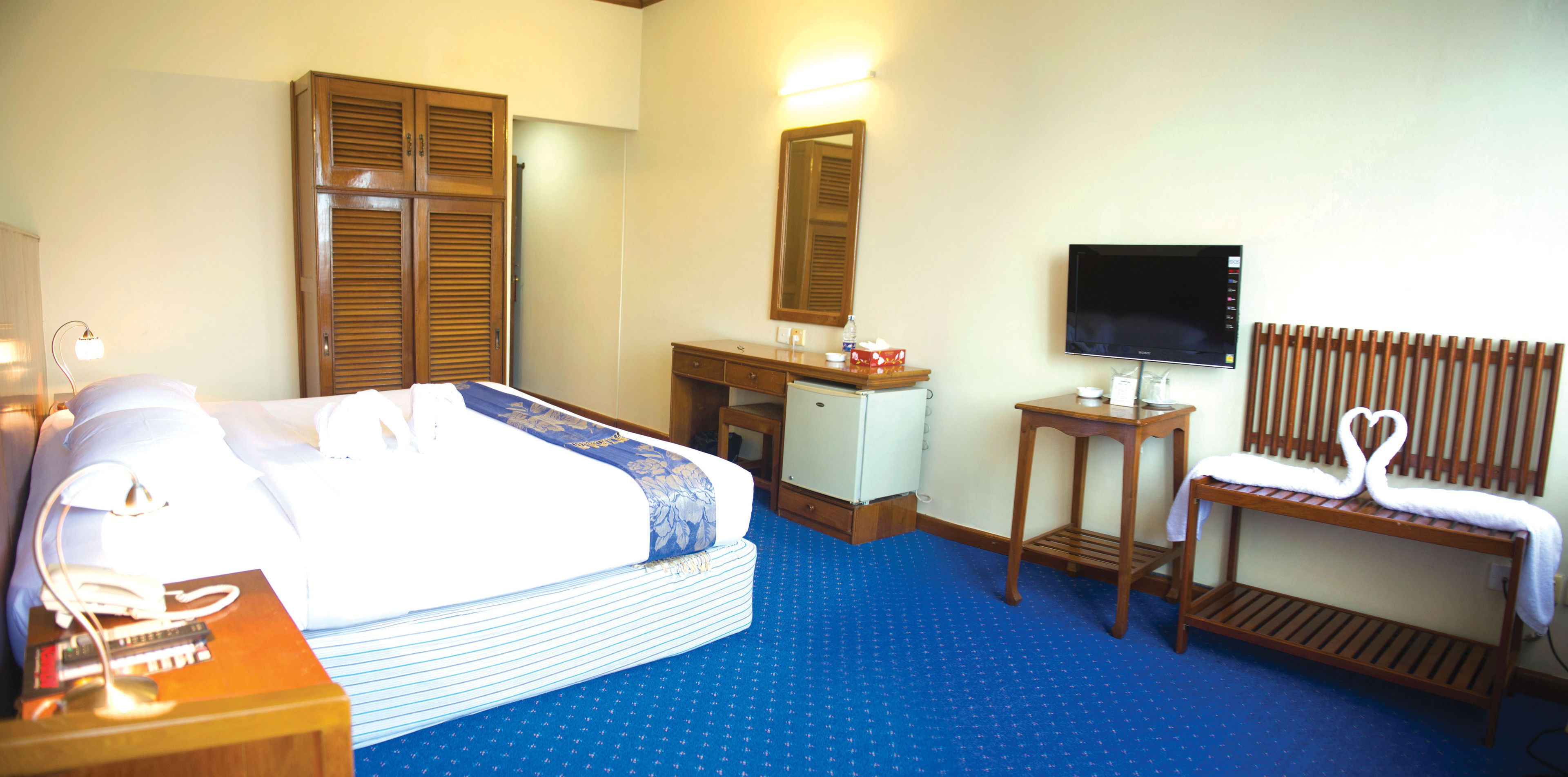 minibar, in-room safe, desk, blackout curtains