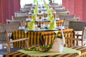 Lunch and dinner served  - Thazin Garden Hotel (Nyaung-U)