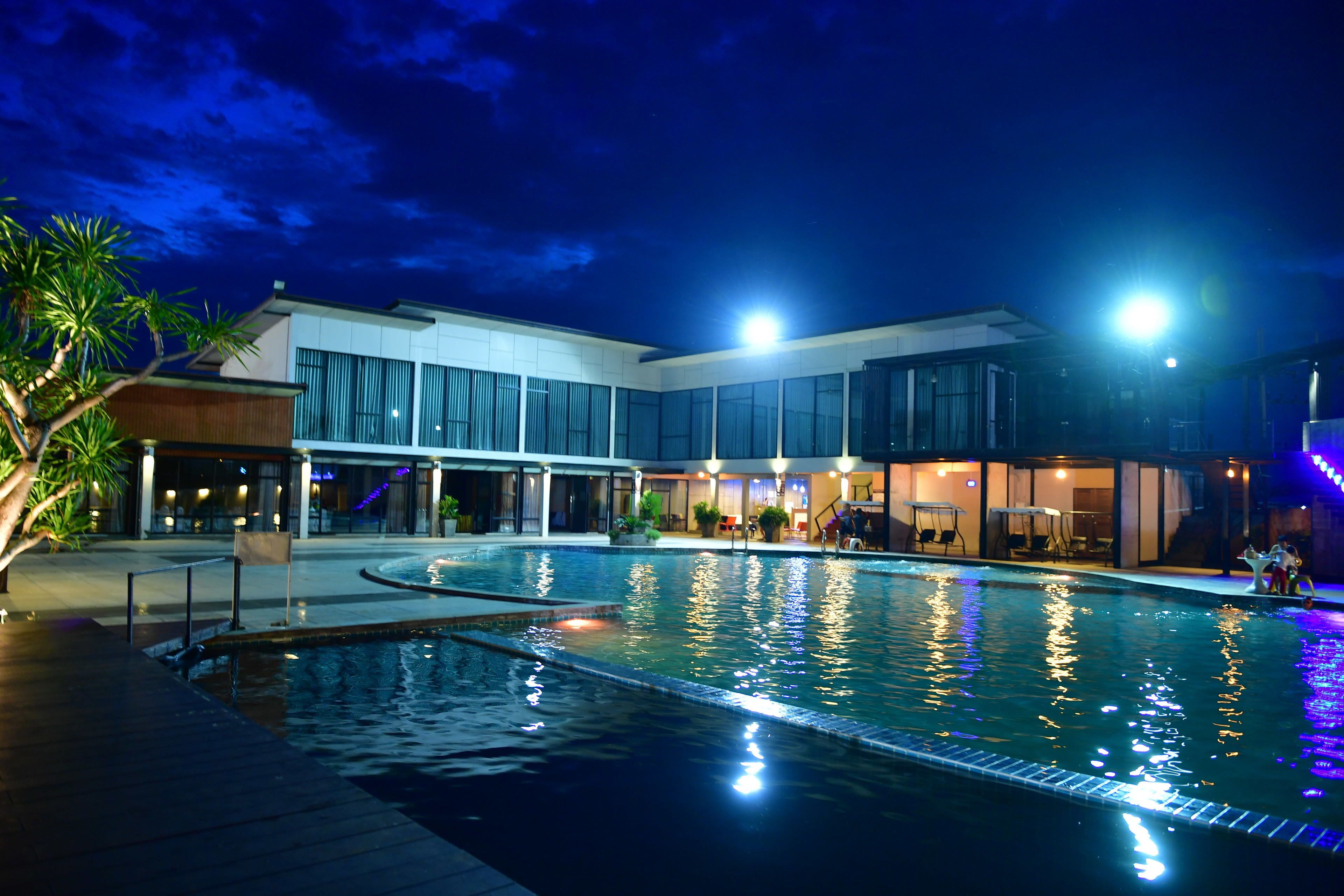 outdoor pool, pool loungers