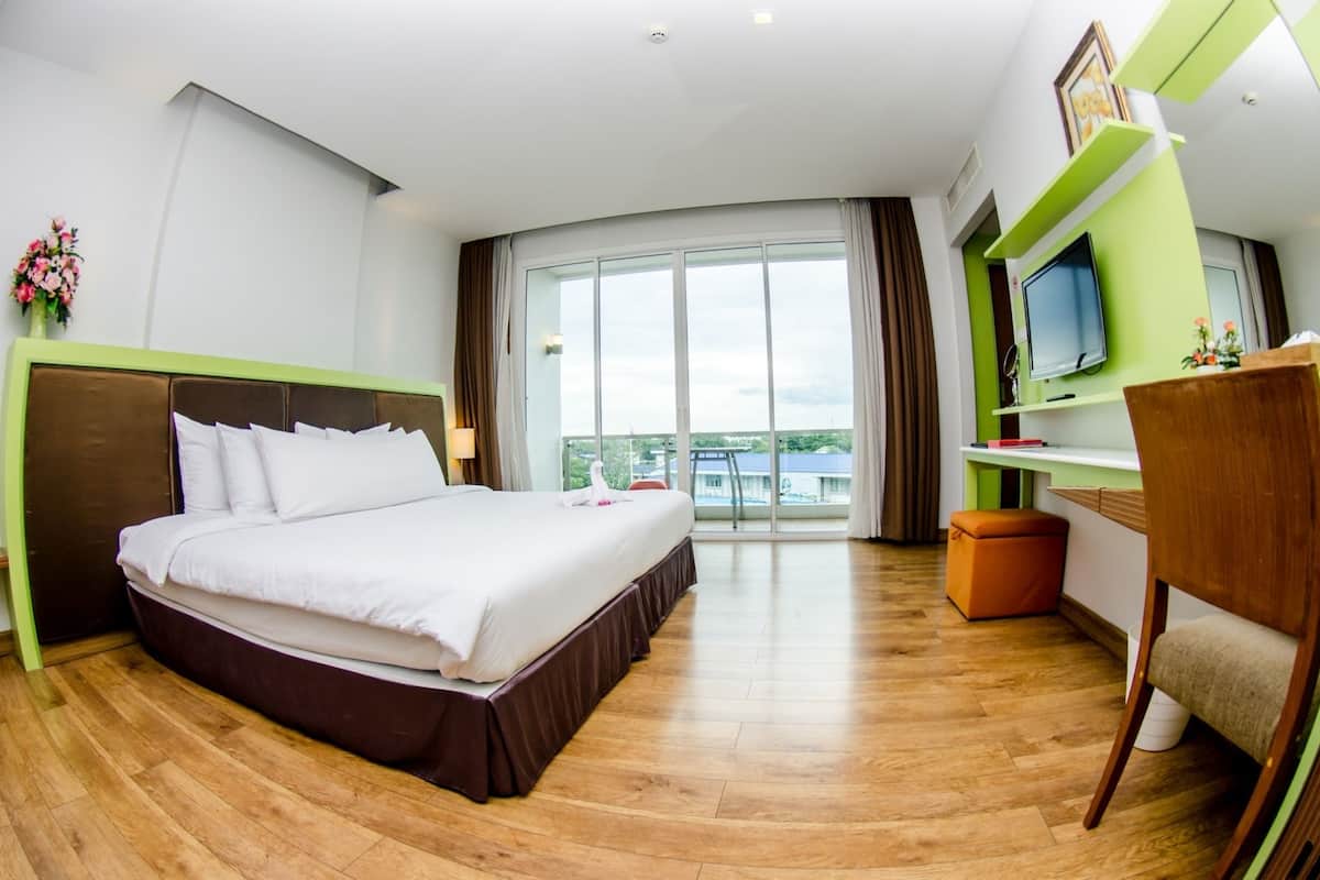 Deluxe Room | In-room safe, desk, free WiFi