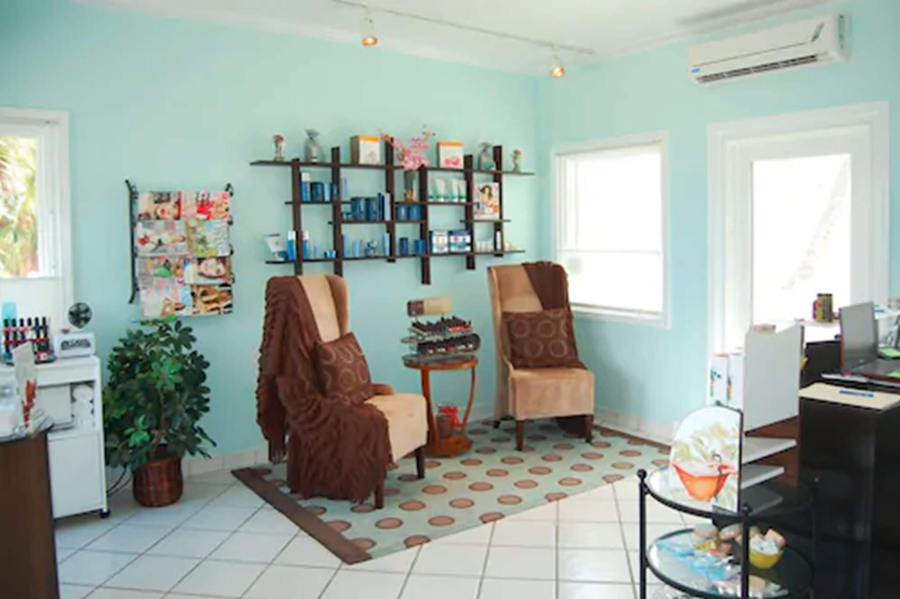 outdoor treatment area, body treatments, aromatherapy