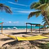 Playa privada, camas de playa gratis, sillas reclinables de playa