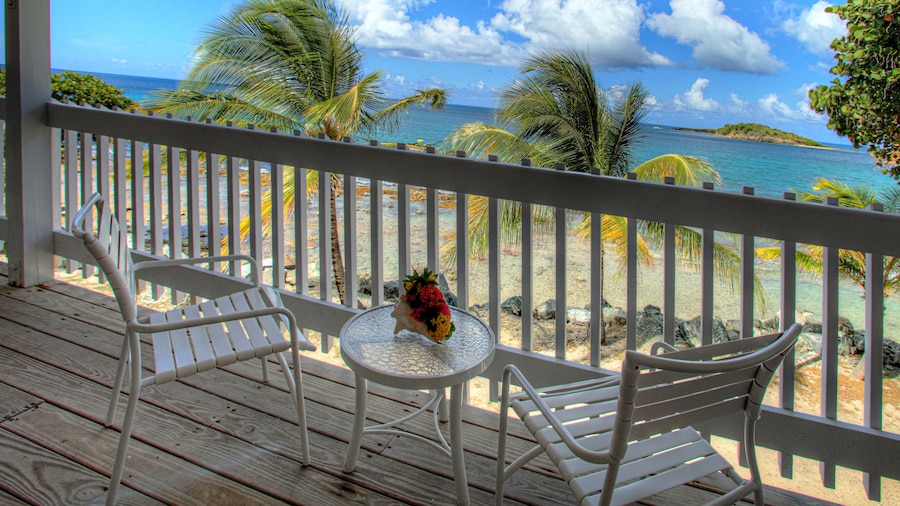 Tamarind Reef Resort Spa & Marina