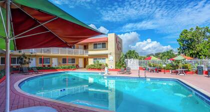 Beach and Town Motel