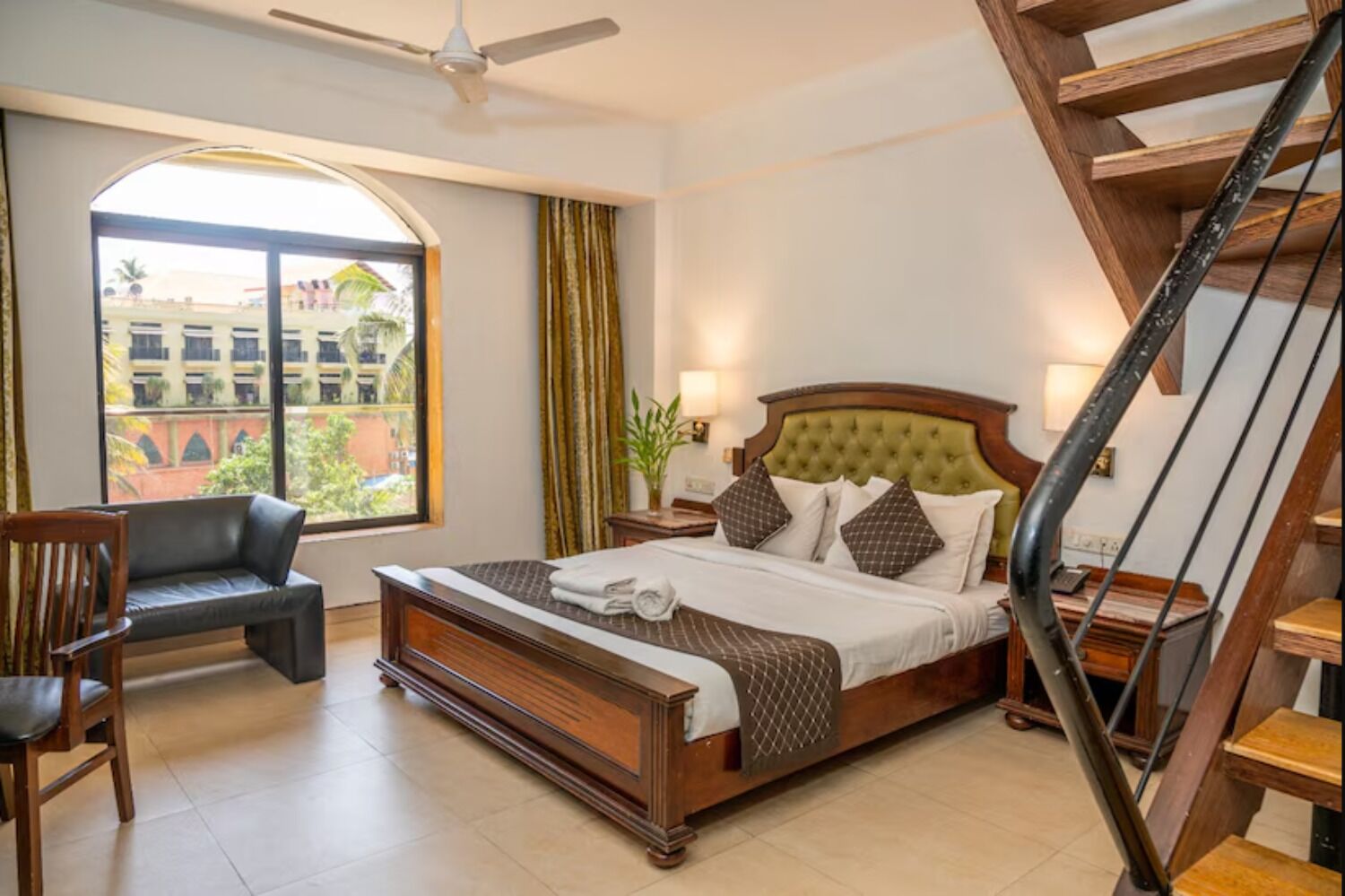 Duplex | Premium bedding, memory foam beds, in-room safe, desk