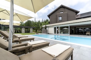 Sun deck