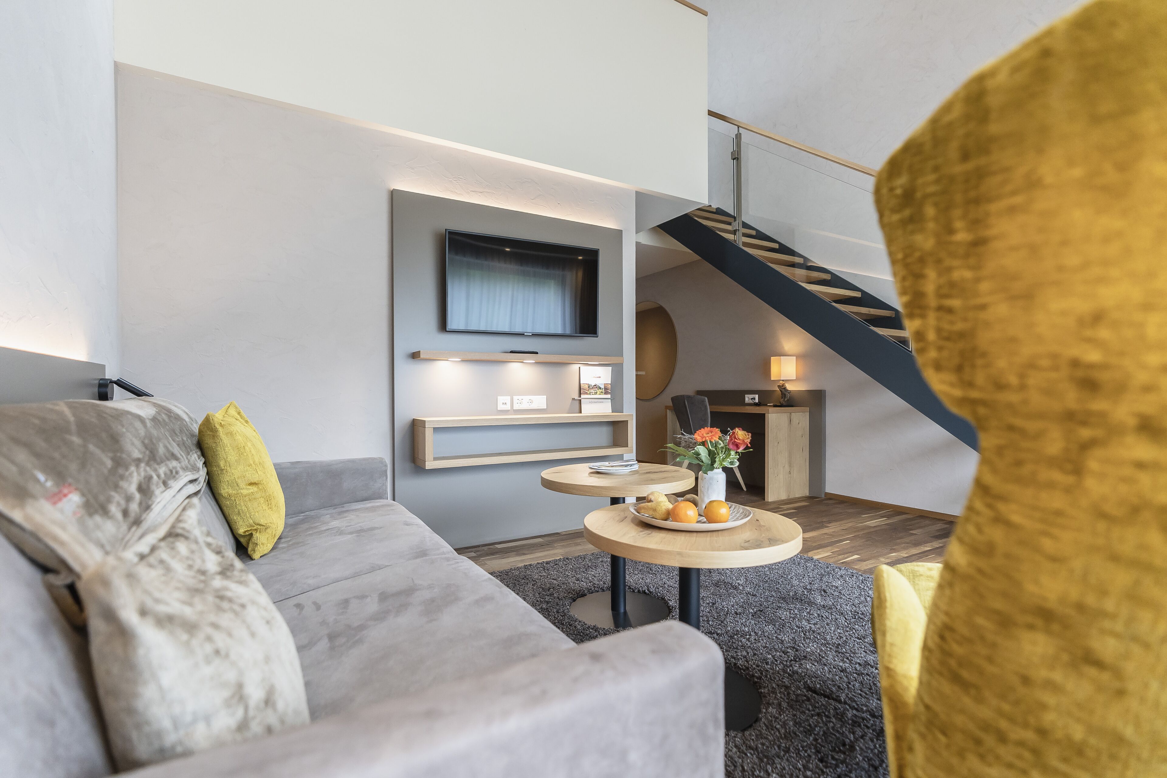 gallery suite | 1 bedroom, premium bedding, pillow-top beds, minibar