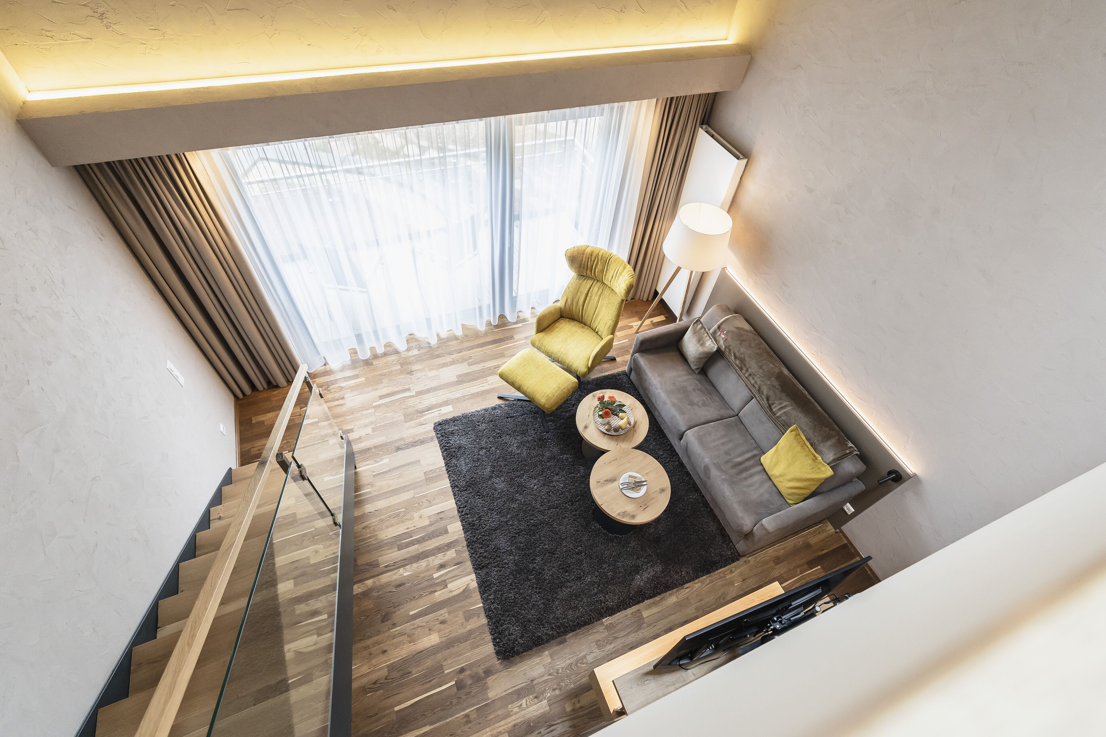 gallery suite | 1 bedroom, premium bedding, pillow-top beds, minibar