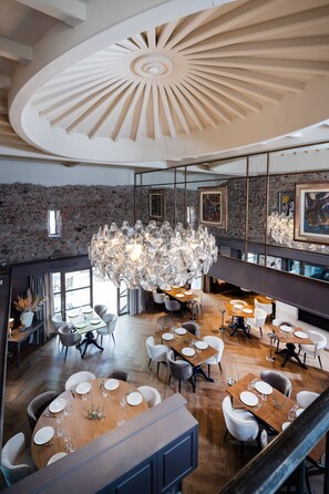 Lunch and dinner served - La Bastide du Clos des Roses (Fréjus)