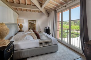 In-room safe, desk, cots/infant beds, rollaway beds - La Bastide du Clos des Roses (Fréjus)