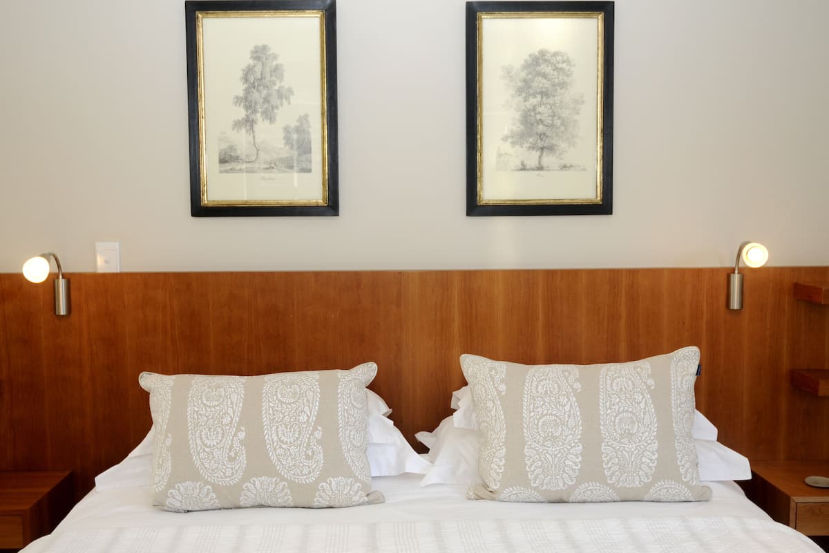 Superior kamer (8) | 1 slaapkamer, luxe beddengoed, een kluis op de kamer