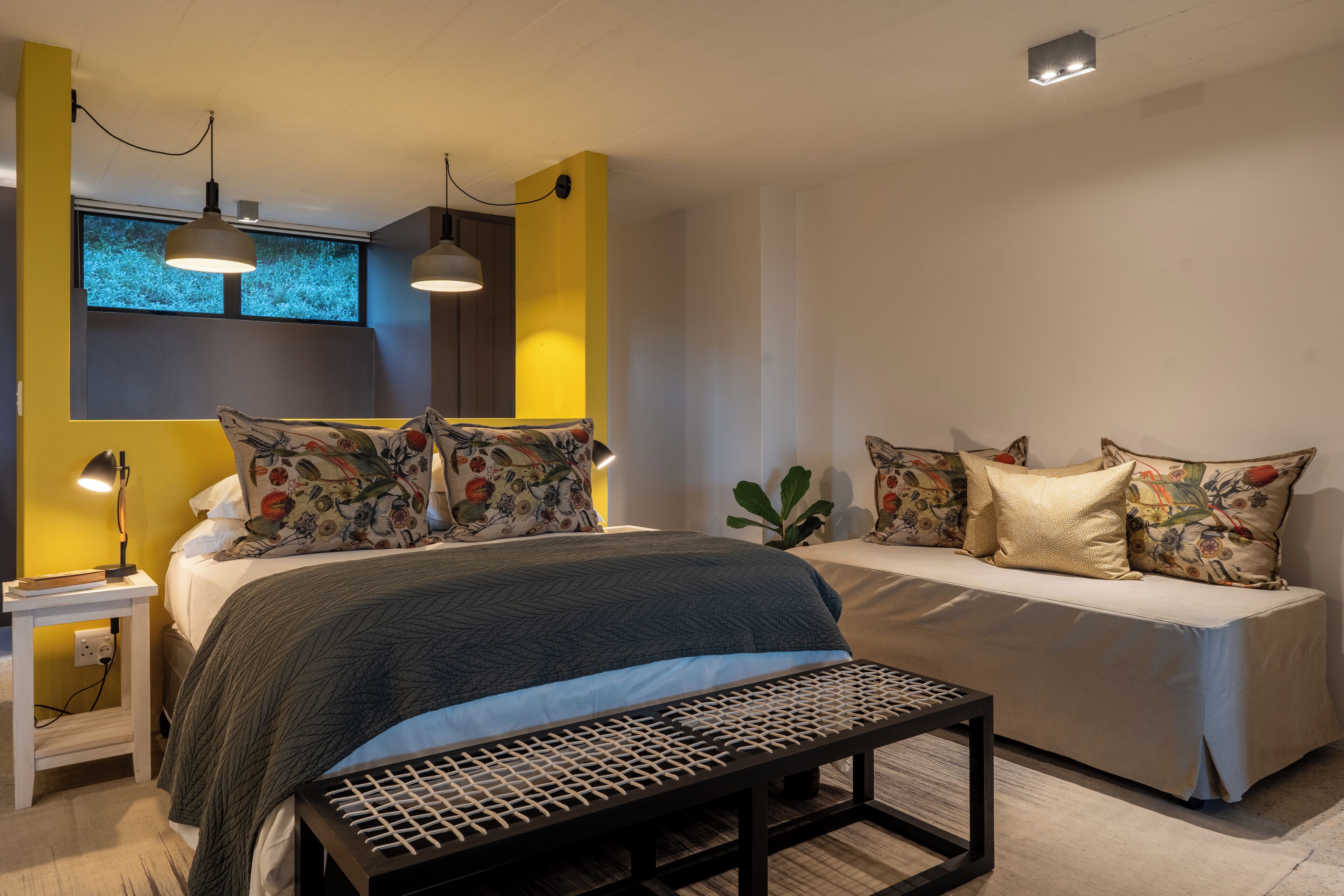 Estudio superior | Ropa de cama de alta calidad, caja fuerte, decoración individual