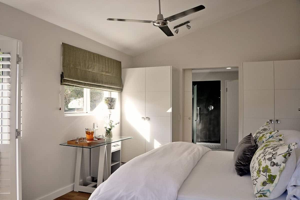 1 slaapkamer, luxe beddengoed, een kluis op de kamer
