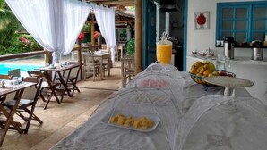 Free daily buffet breakfast  - Ilha de Itaka Pousada (Ubatuba)