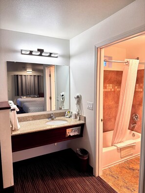 Suite, 1 King Bed | Bathroom