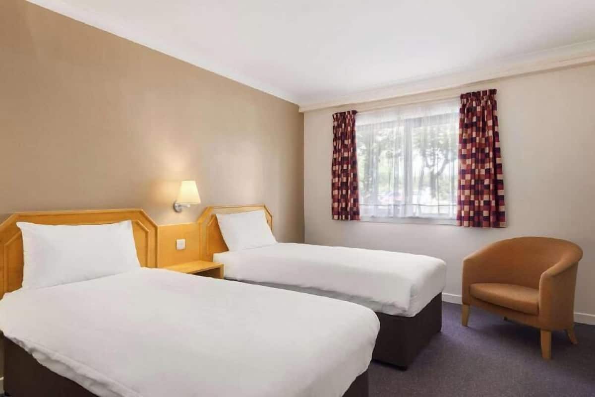 Desk, laptop workspace, free cribs/infant beds, free WiFi