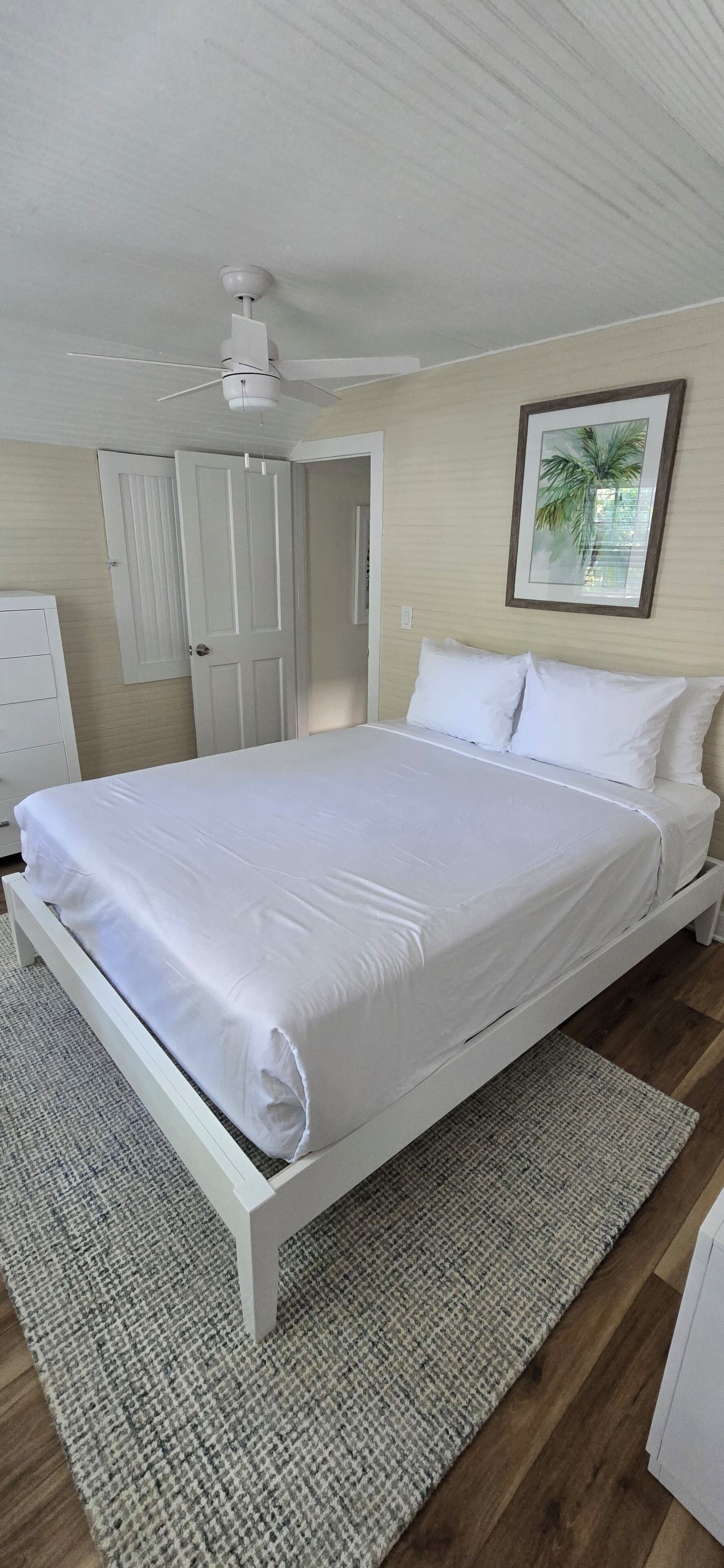 Luxury House | Peralatan tempat tidur premium, tilam berlapik, peti besi dalam bilik 
