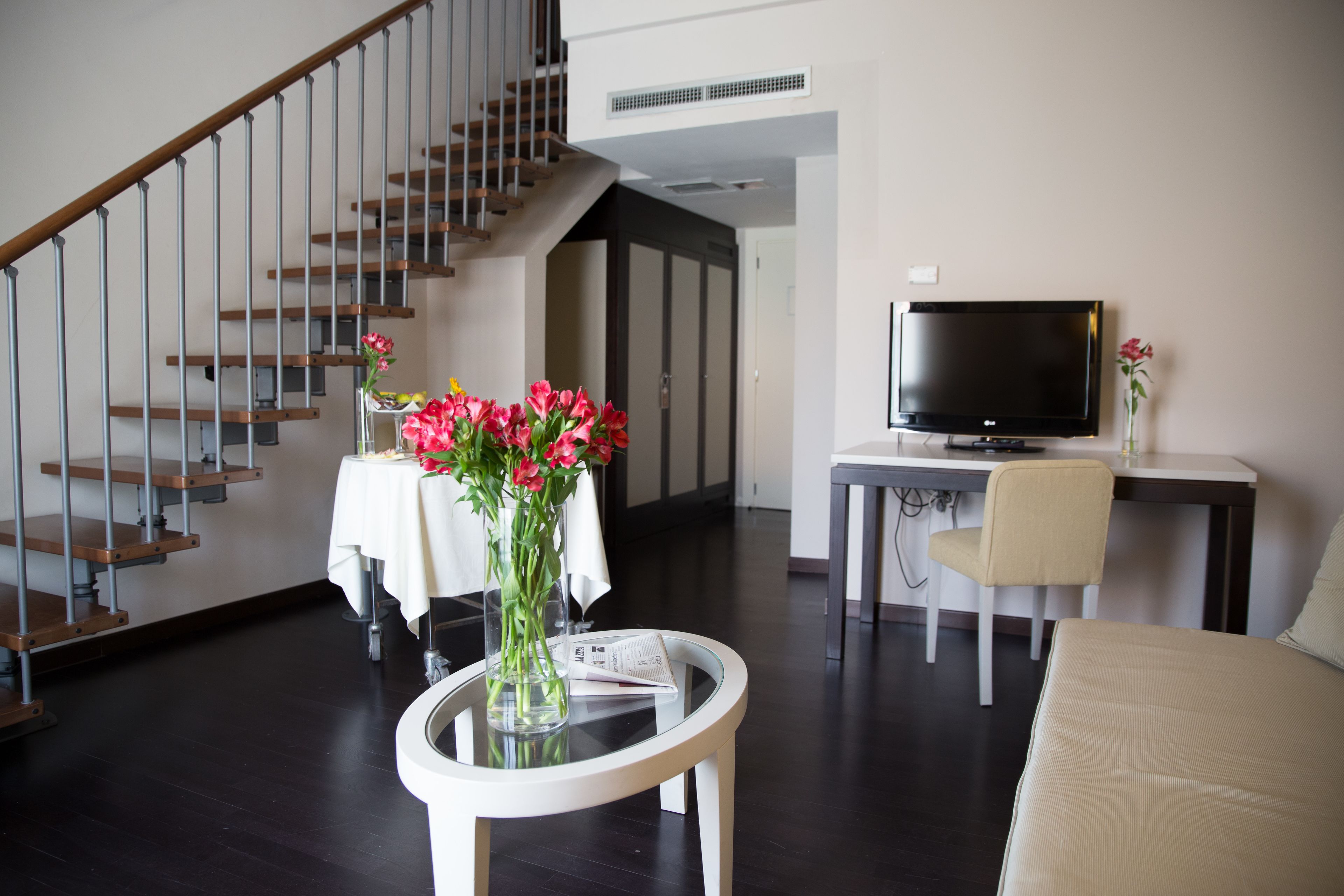 premium bedding, minibar, in-room safe, soundproofing