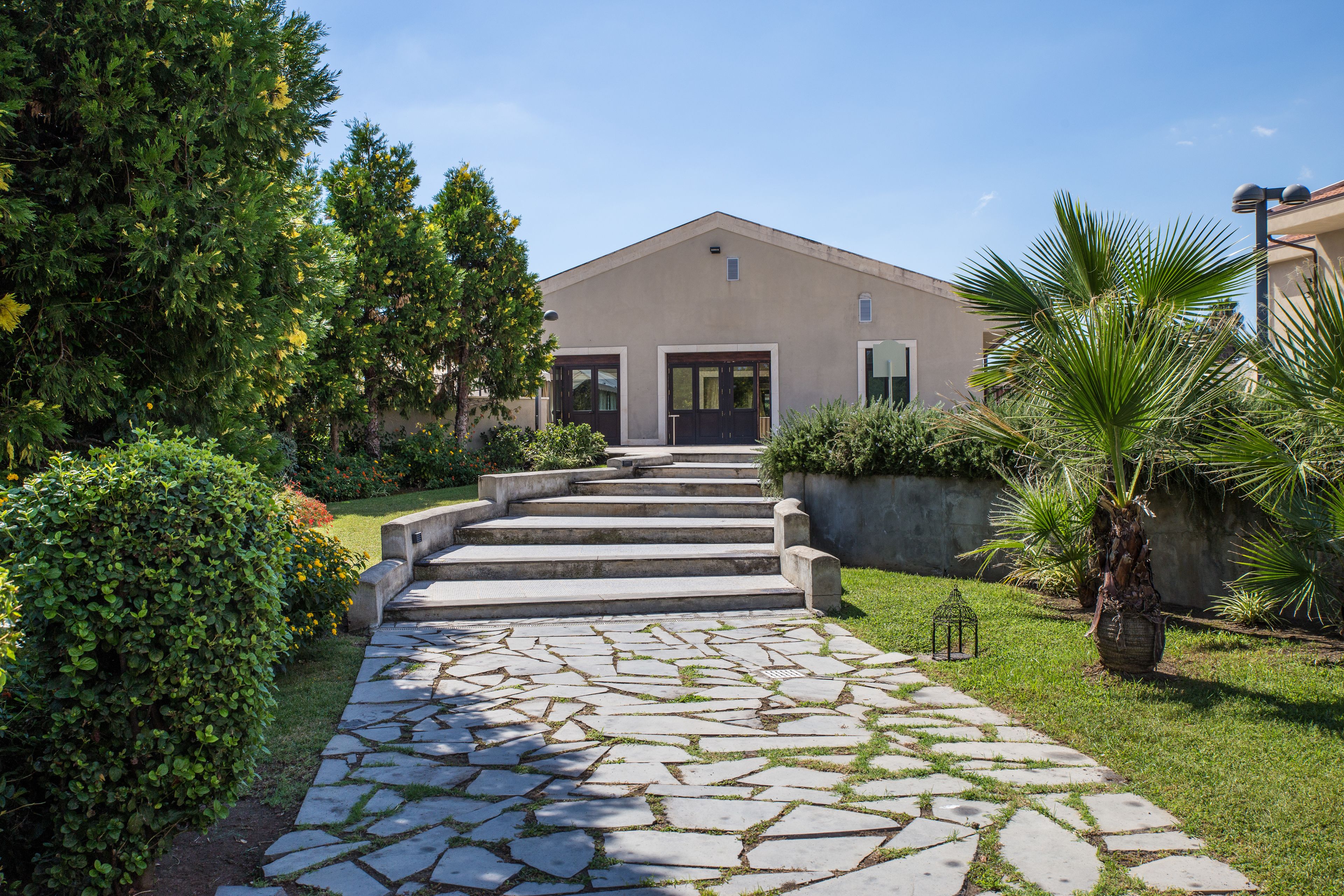 outdoor banquet area