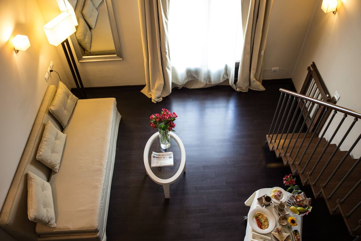 Sengetøy av topp kvalitet, minibar, safe på rommet og lydisolert