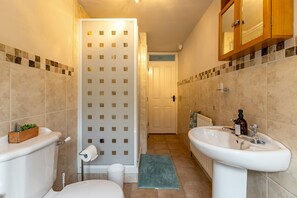 Cottage, Private Bathroom | Bathroom
