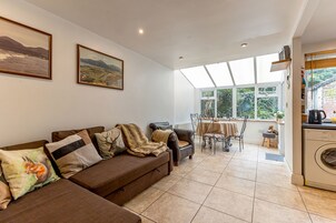 Cottage, Private Bathroom | Shared kitchen
