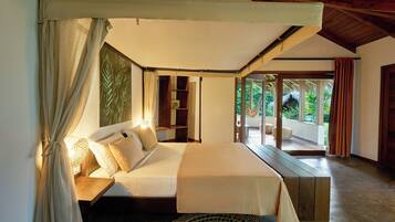 Deluxe Bungalow, Pool View | 1 bedroom, minibar, in-room safe, desk