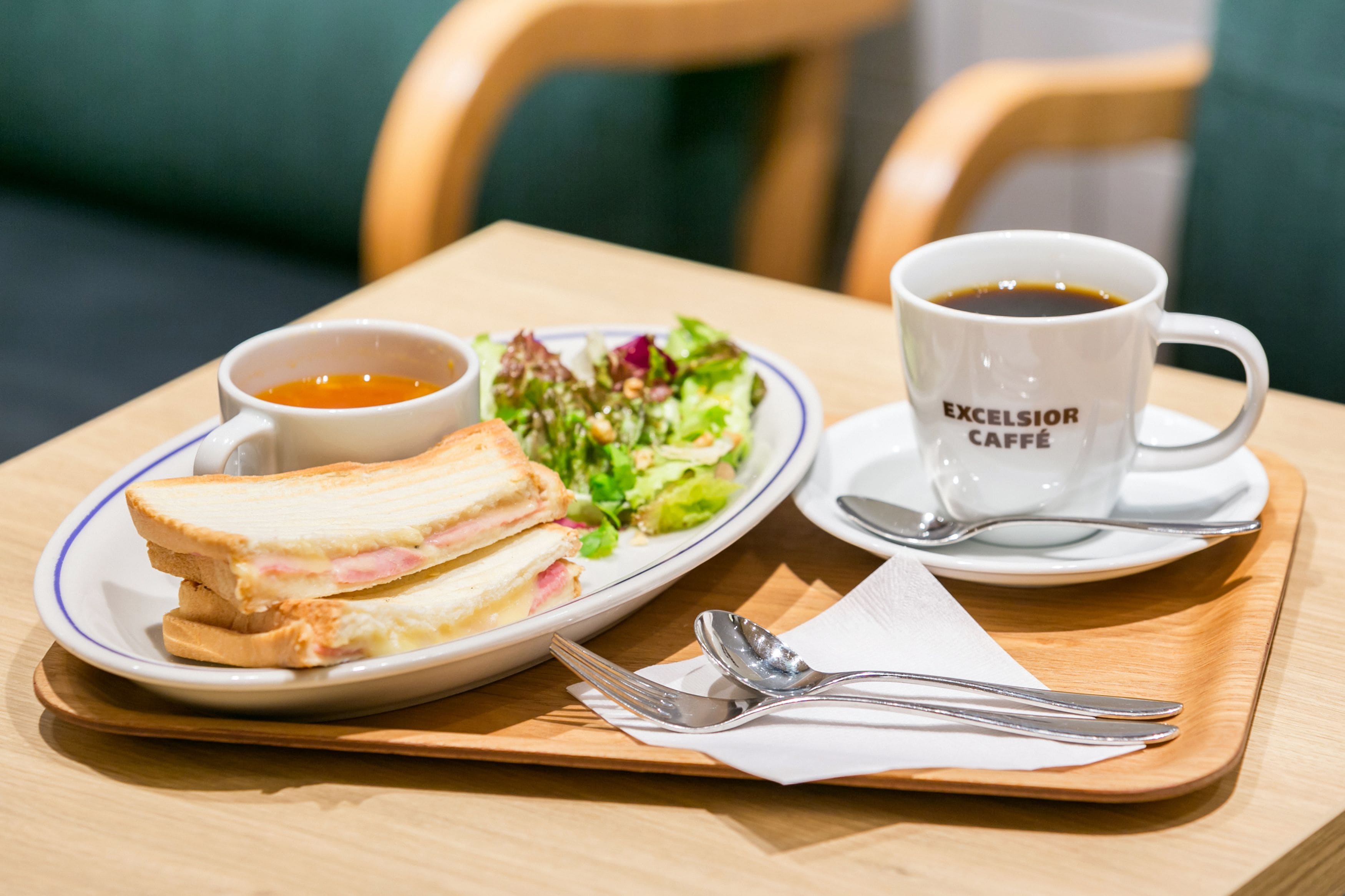 daily cooked-to-order breakfast (jpy 770 per person)