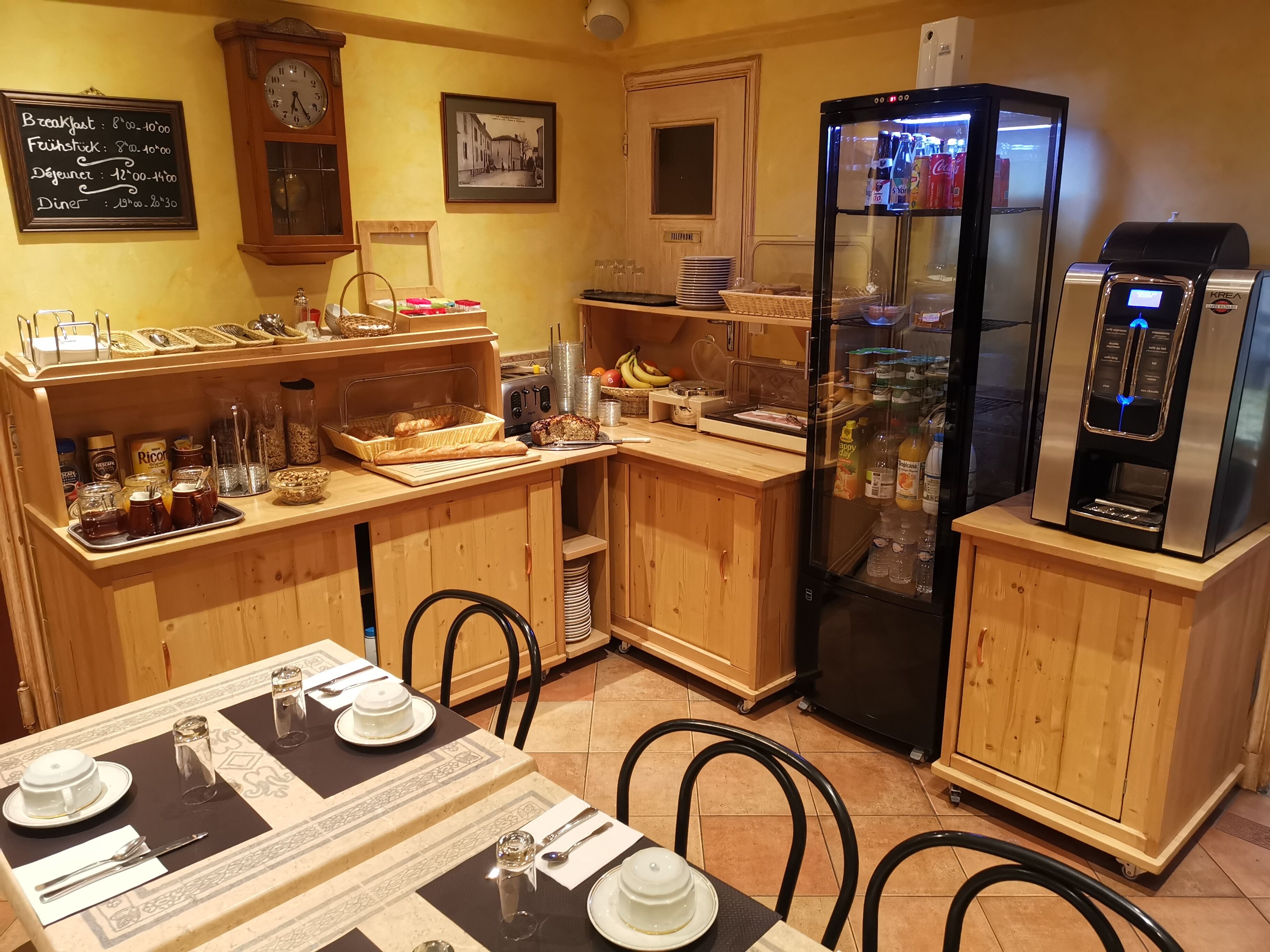 daily buffet breakfast (eur 11 per person)