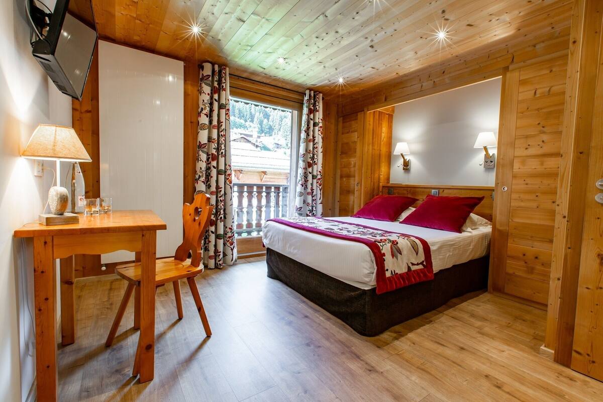 Superior-Doppelzimmer | Schreibtisch, Verdunkelungsvorhänge, Bügeleisen/Bügelbrett