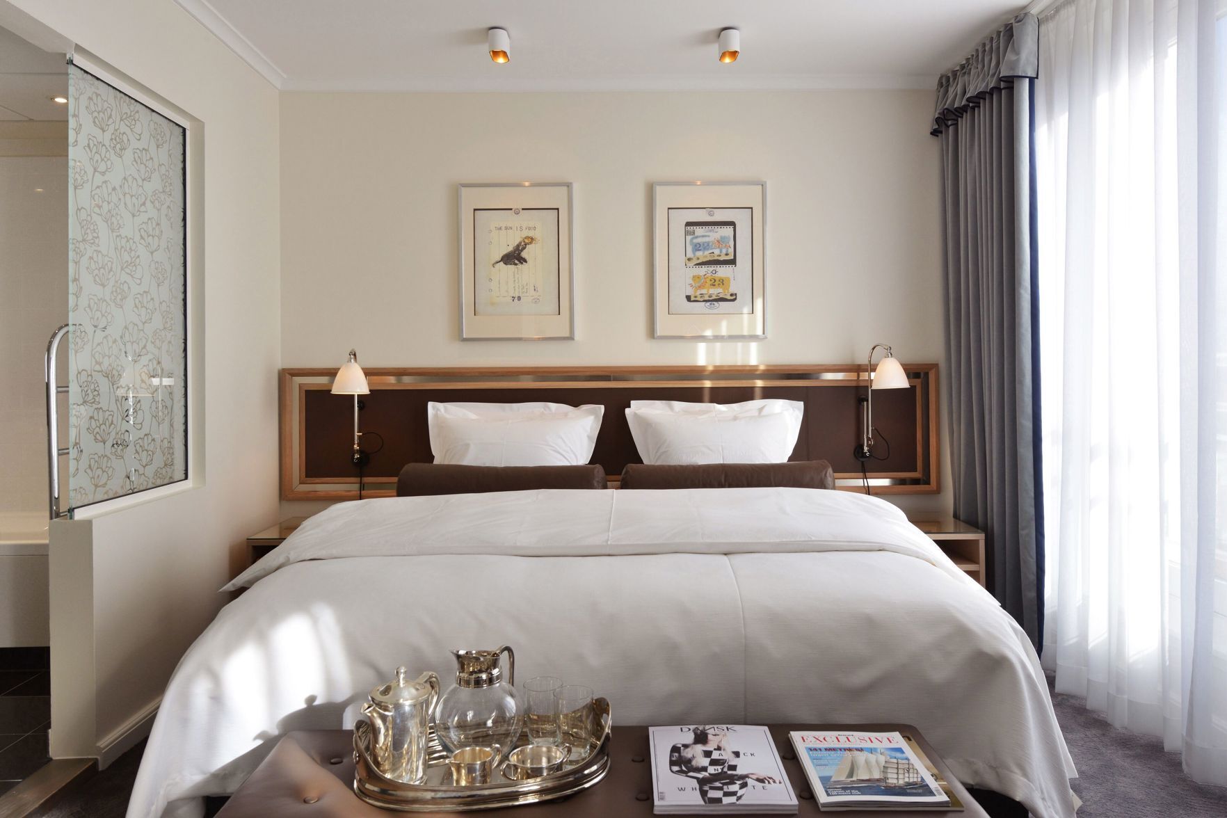 Allergikerbettwaren, Zimmersafe, Schreibtisch, Verdunkelungsvorhänge