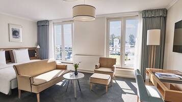 Deluxe Double or Twin Room, including evening spa access | Hypo-allergenic bedding, in-room safe, desk, blackout drapes