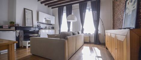 华丽套房 | 起居区