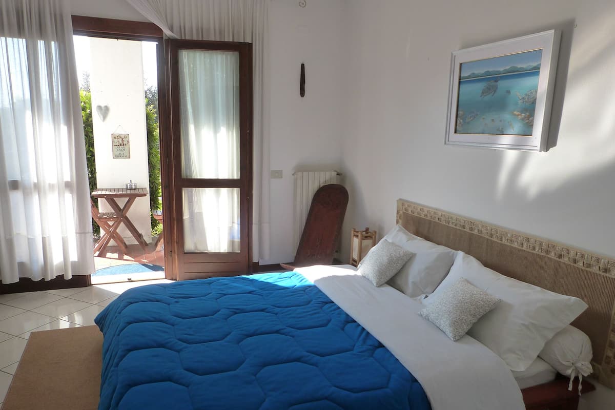 Habitación doble (Jade) | Ropa de cama de alta calidad, caja fuerte, escritorio