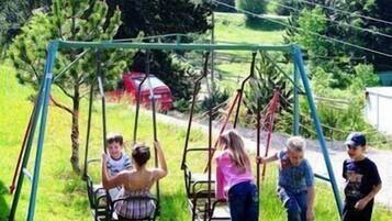 Außen-Kinderspielplatz